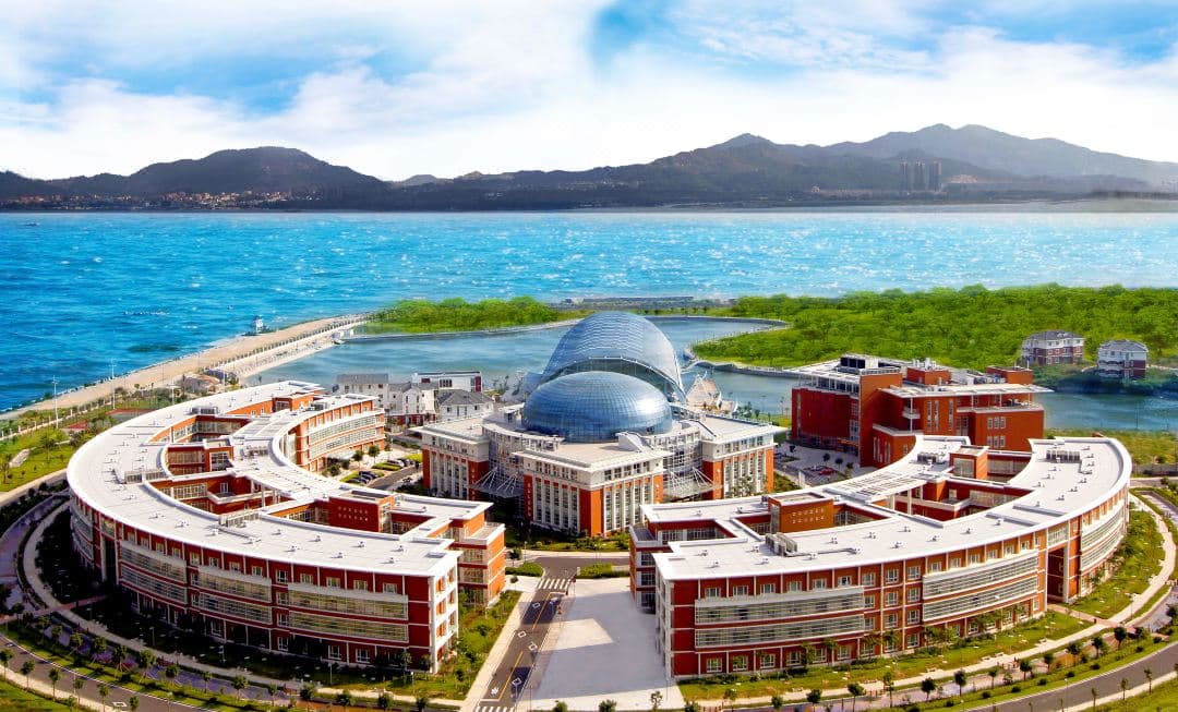 샤먼 Xing Lin Wan Hotel의 세련된 외관과 조용한 베이프런트 리조트 분위기