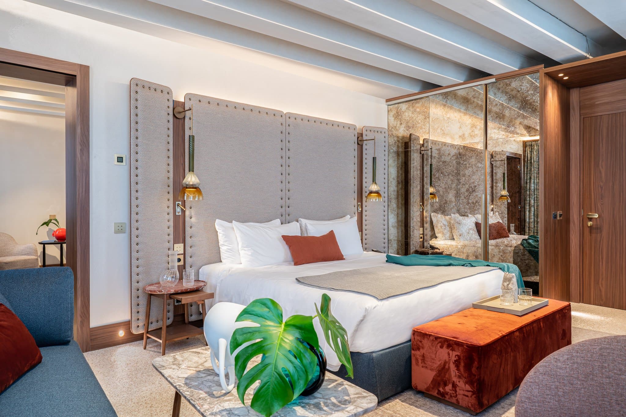 Ca' di Dio Venice lobby featuring a massive Murano glass sail chandelier designed by Patricia Urquiola.