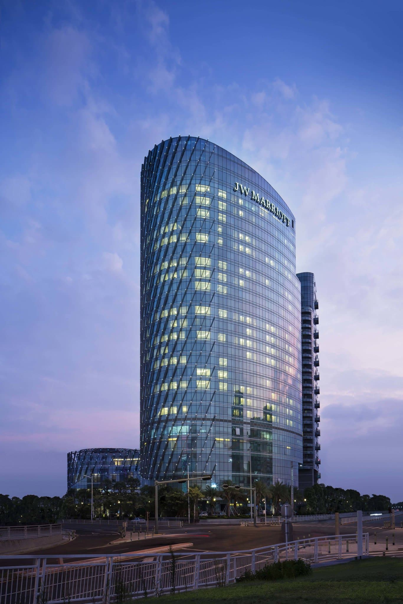 Luxurious room at JW Marriott Hotel Shenzhen Bao'an with city views.